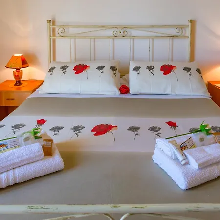 La Rosa Rossa Apartman *