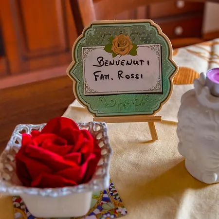 La Rosa Rossa Apartman *